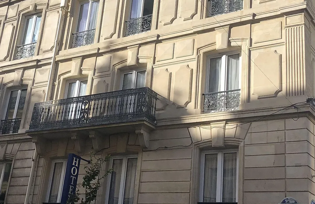Hôtel Clauzel Paris-1